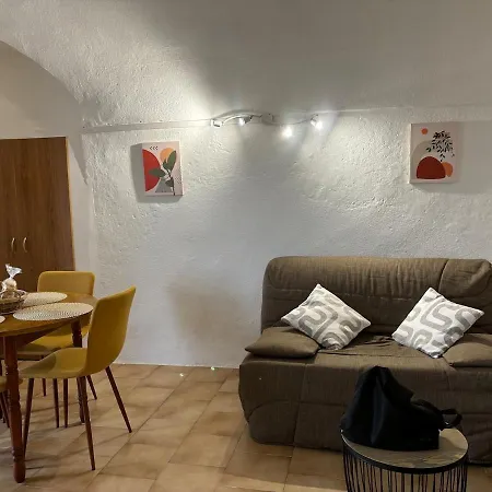 A Volta A La Nuitee, Linge Compris Apartman *